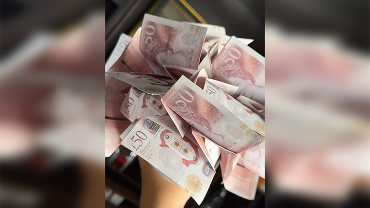 Moneyball by Bond Lee (EUR)