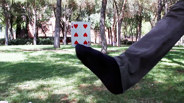 Kung Fu Foot (Gimmick and Online Instructions) by H??ctor Mancha - Trick