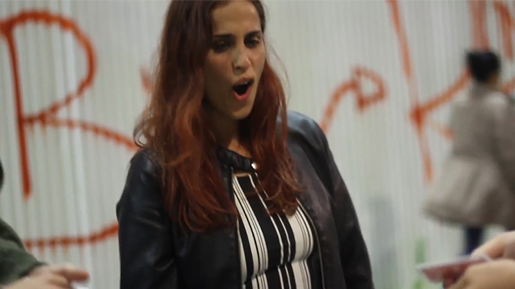 Flash Gum by Jo?œo Miranda and Julio Montoro - Trick