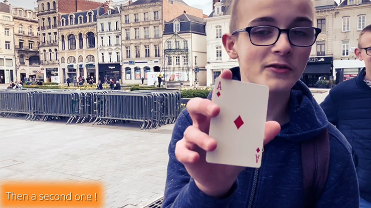 SPLIT-CARD (Red) by Mickael Chatelain  - Trick