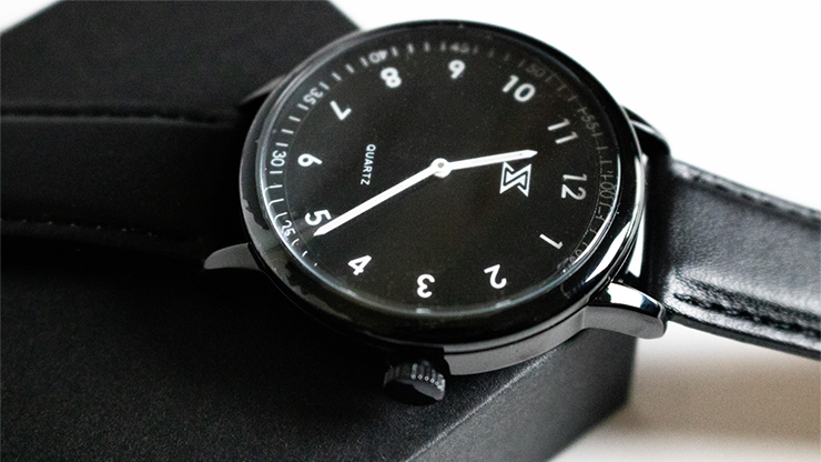 SB Watch 2022 (Black) by Andr?­s B?­rth?­zi and Electricks - Trick